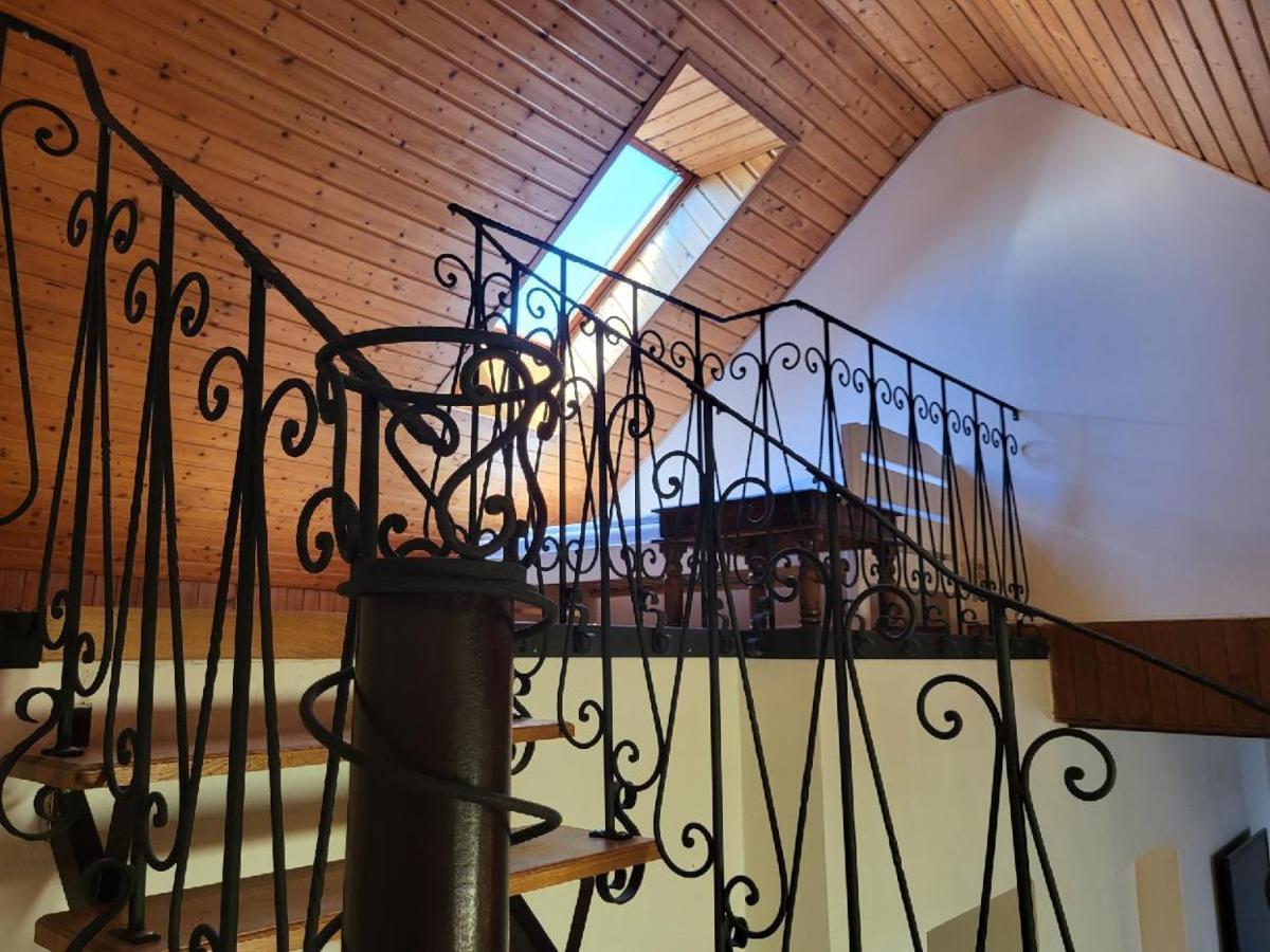 Sunflower Prague Apartments And Suites ภายนอก รูปภาพ