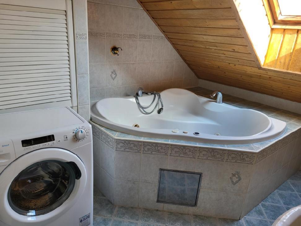 Sunflower Prague Apartments And Suites ภายนอก รูปภาพ