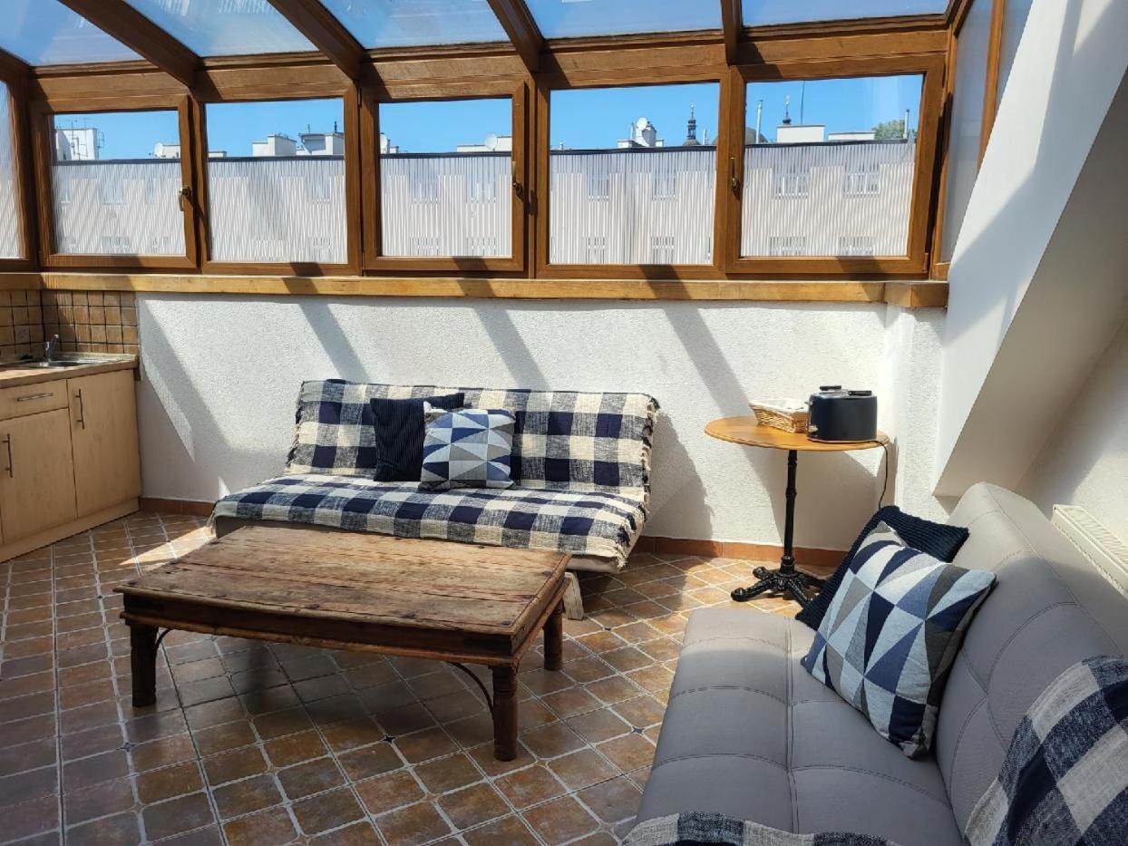 Sunflower Prague Apartments And Suites ภายนอก รูปภาพ
