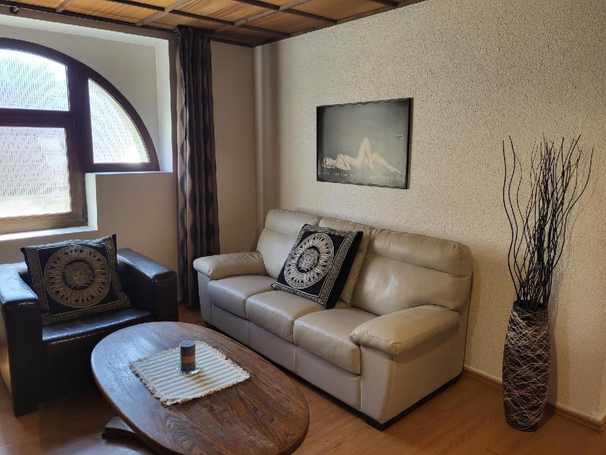 Sunflower Prague Apartments And Suites ภายนอก รูปภาพ